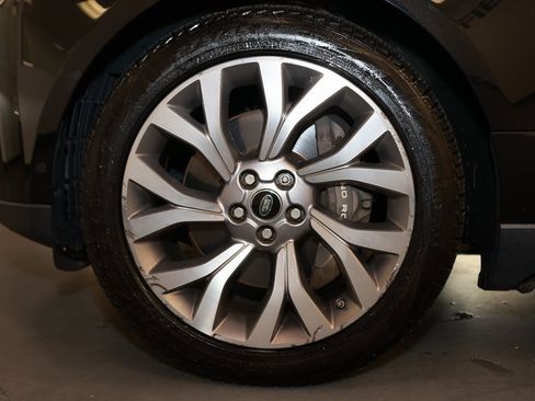 Used 2019 Land Rover Range Rover HSE image 23