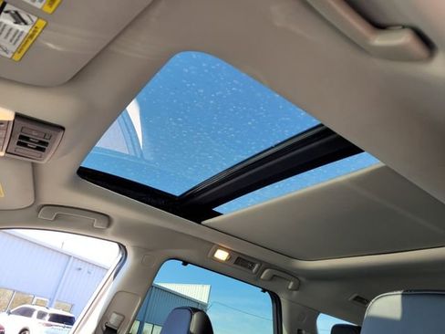 New 2026 Nissan Pathfinder SL image 6