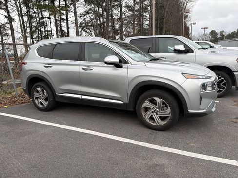 Used 2023 Hyundai Santa Fe SEL w/ Premium Package image 5