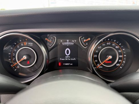 Used 2022 Jeep Wrangler Sport AWD/4WD image 20