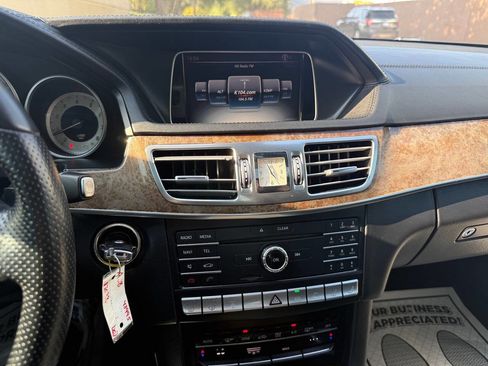 Used 2016 Mercedes-Benz E 400 Sedan image 23