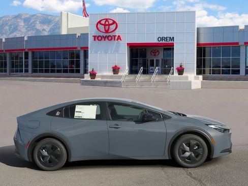 New 2026 Toyota Prius Plug-In Hybrid image 3