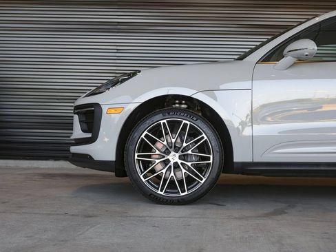 New 2025 Porsche Macan AWD/4WD image 13