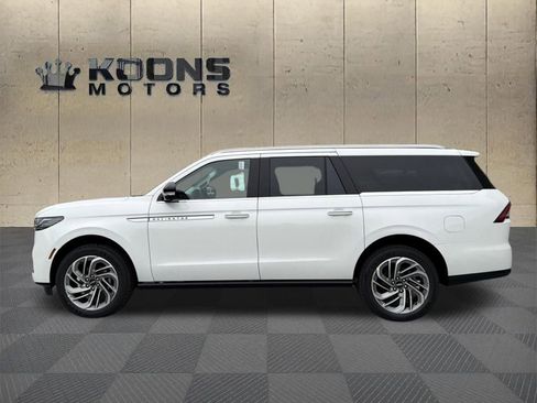 New 2026 Lincoln Navigator L Reserve AWD/4WD image 4