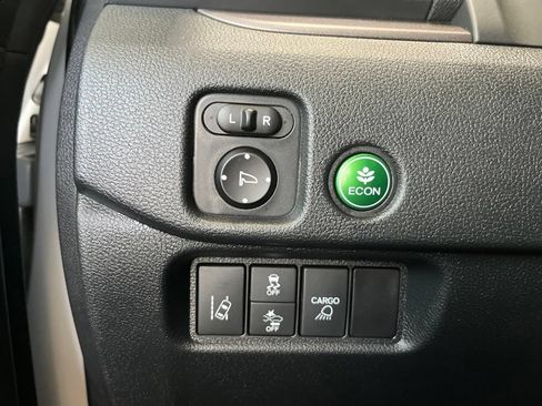 Used 2020 Honda Ridgeline Sport image 13