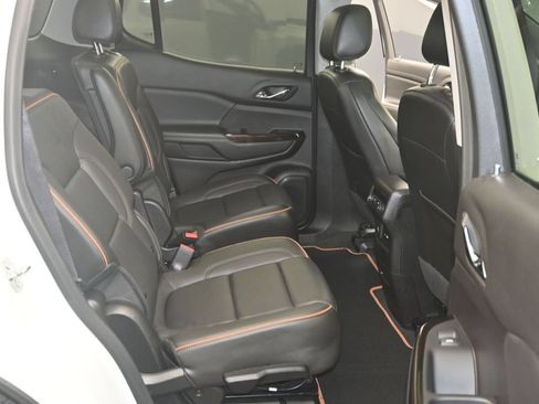 Used 2023 GMC Acadia AT4 AWD/4WD image 12