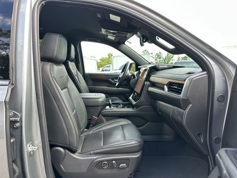 Certified 2025 GMC Yukon Denali AWD/4WD image 27