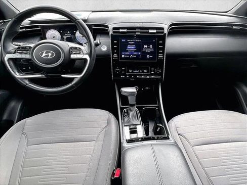 Used 2022 Hyundai Santa Cruz SEL Premium image 16