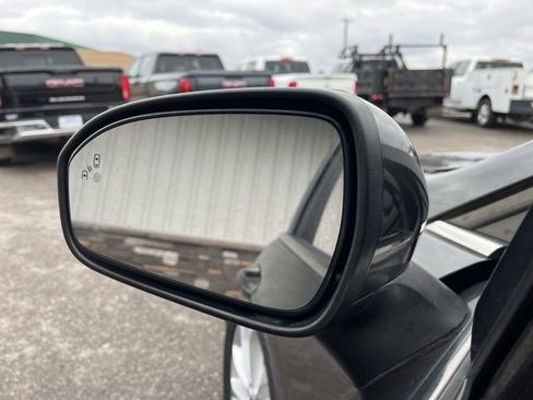 Used 2019 Ford Fusion SE FWD image 29
