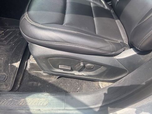 Used 2020 Ford Explorer XLT w/ Equipment Group 202A AWD/4WD image 9