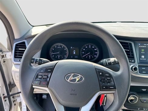 Used 2018 Hyundai Tucson SEL image 13