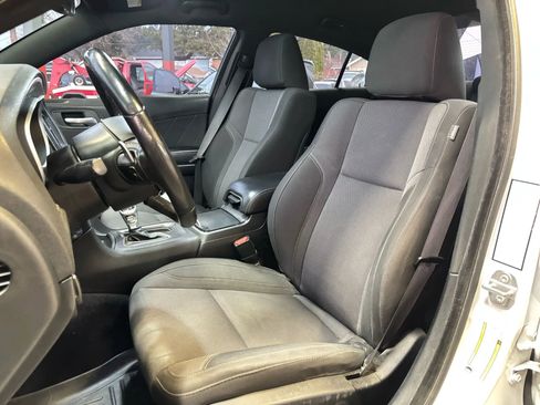 Used 2018 Dodge Charger R/T image 15