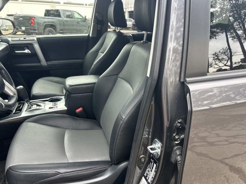 Certified 2022 Toyota 4Runner SR5 Premium image 17