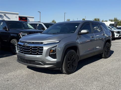 Used 2026 Chevrolet Equinox LT w/ Convenience Package II image 9