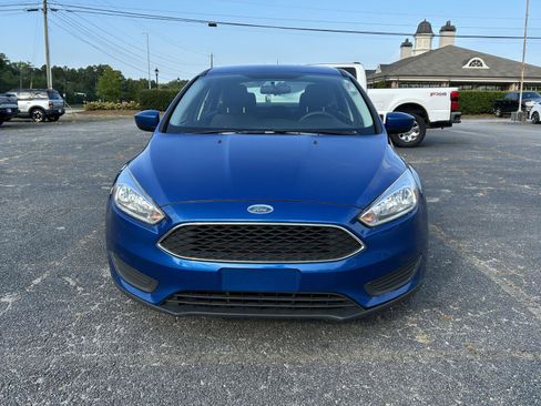 Used 2018 Ford Focus SE FWD image 7