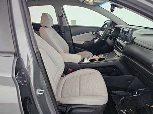 Used 2023 Hyundai Kona SE image 10