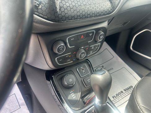 Used 2021 Jeep Compass Latitude AWD/4WD image 22
