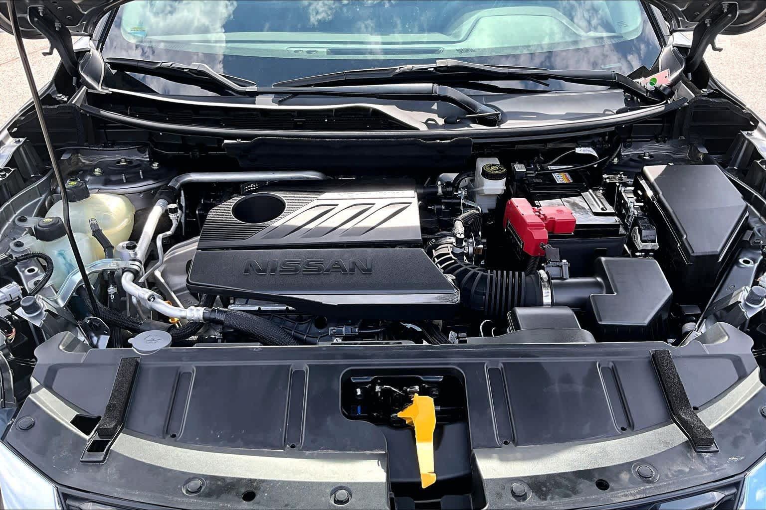 Used 2023 Nissan Rogue SV w/ SV Premium B Package FWD image 32
