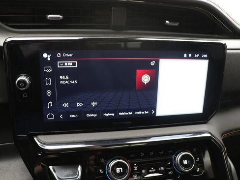 Used 2023 GMC Sierra 1500 AT4 w/ Technology Package image 30