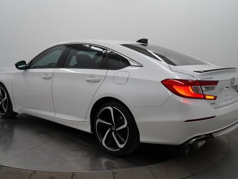 Used 2022 Honda Accord Sport image 5