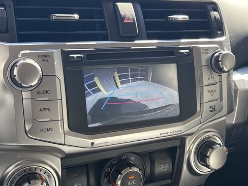 Used 2017 Toyota 4Runner SR5 Premium image 25