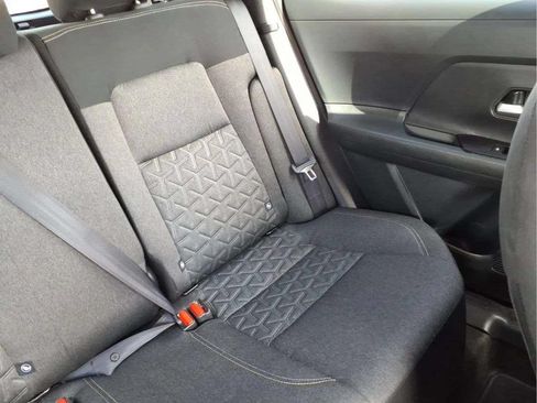 Used 2025 Nissan Kicks SV FWD image 19