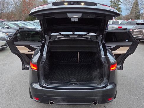 Used 2017 Jaguar F-PACE Prestige image 43