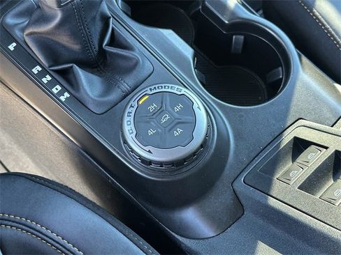 Used 2022 Ford Bronco Badlands image 21