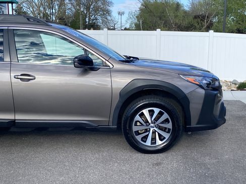 Certified 2024 Subaru Outback Premium image 8