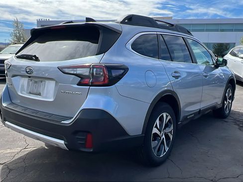 Used 2022 Subaru Outback Limited image 5