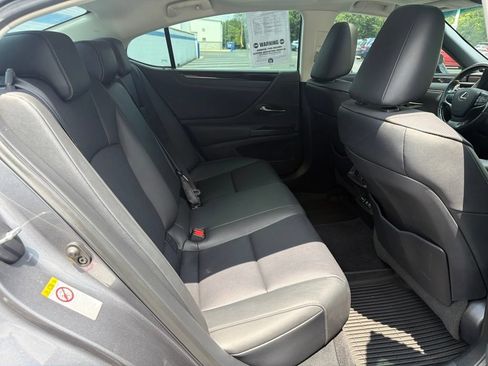 Used 2019 Lexus ES 350 w/ Premium Package FWD image 22