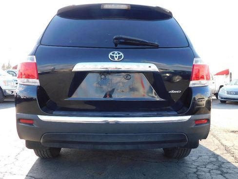 Used 2012 Toyota Highlander SE w/ Tow Pkg image 26