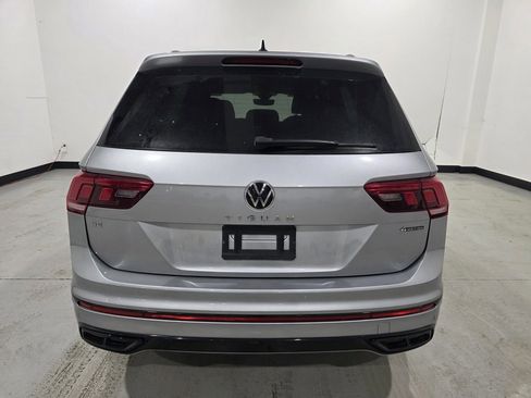 Used 2022 Volkswagen Tiguan SE R-Line image 3