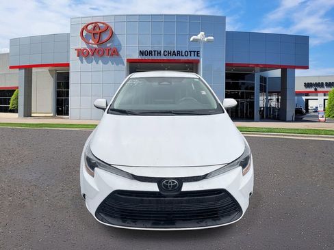 Used 2024 Toyota Corolla LE image 5