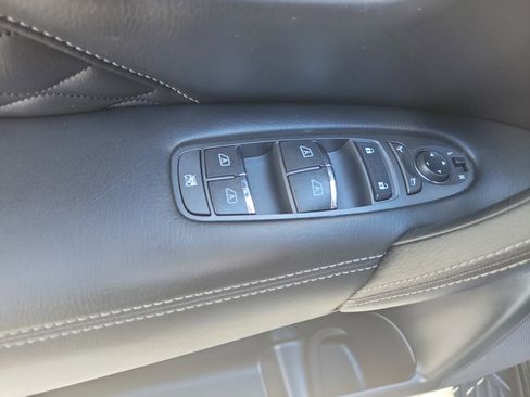 Used 2021 INFINITI QX80 Sensory w/ All-Season Package image 19