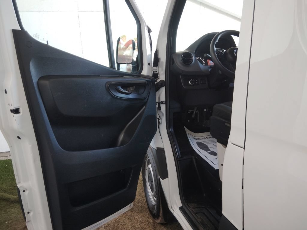 Used 2023 Mercedes-Benz Sprinter 2500 image 17