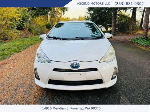 Used 2014 Toyota Prius C Four image 8