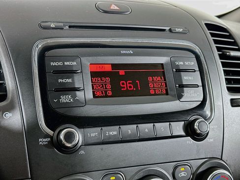 Used 2017 Kia Forte LX FWD image 21