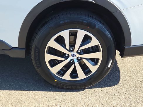 Used 2022 Subaru Outback Premium AWD/4WD image 16