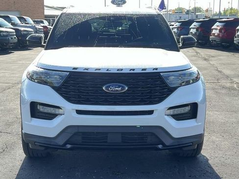 Certified 2024 Ford Explorer ST-Line w/ Class IV Trailer Tow Package AWD/4WD image 7