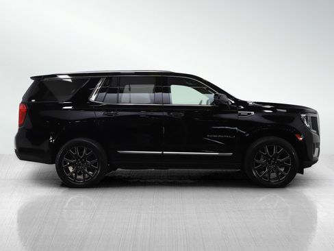 Used 2023 GMC Yukon Denali w/ Denali Reserve Package image 6