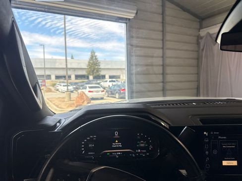 Used 2024 GMC Sierra 1500 Elevation w/ X31 Off-Road Package AWD/4WD image 26