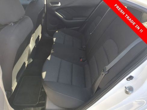 Used 2017 Kia Forte LX image 16