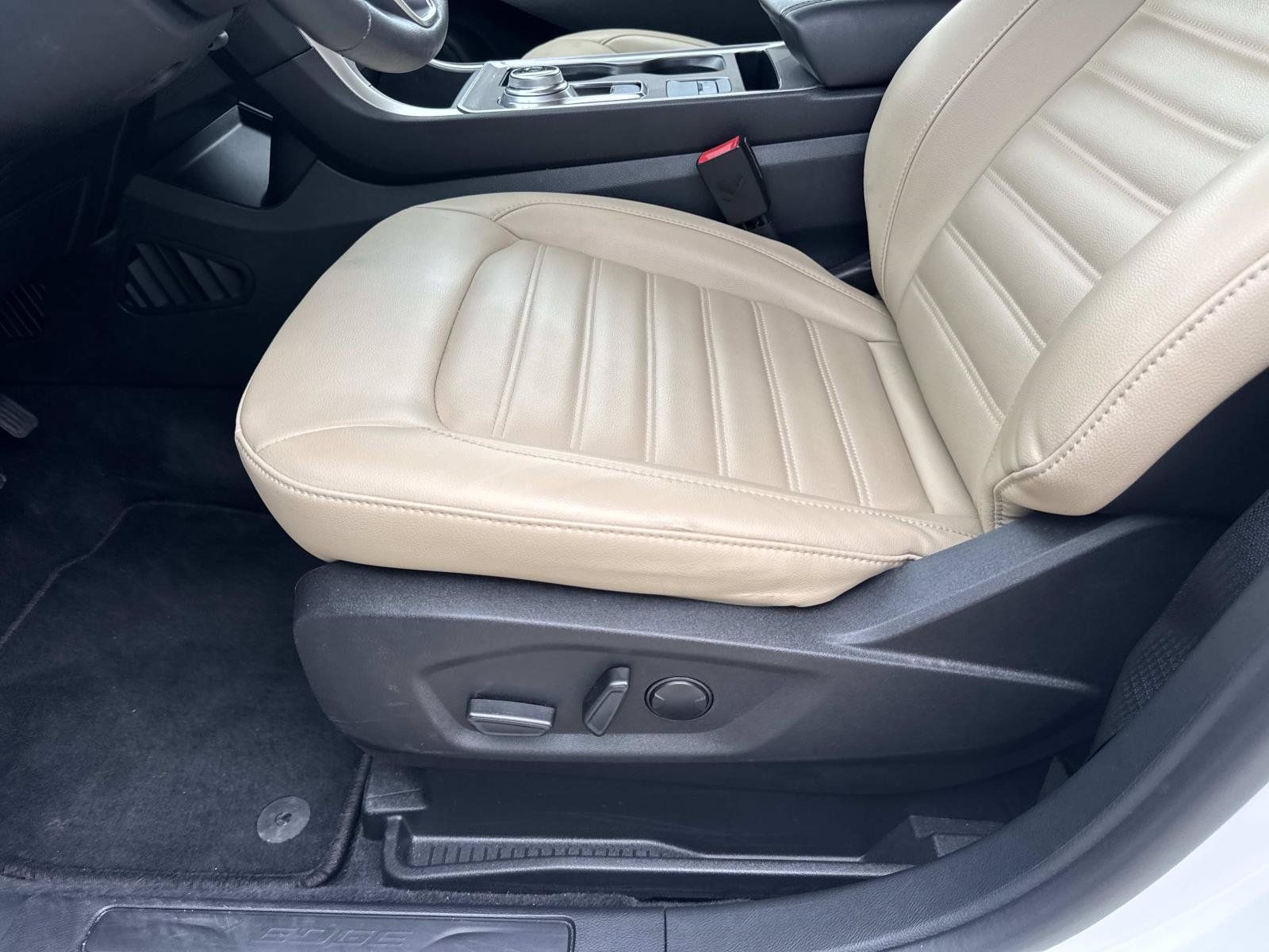 Used 2024 Ford Edge SEL w/ Convenience Package AWD/4WD image 16