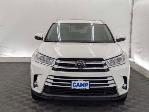Used 2018 Toyota Highlander XLE image 9