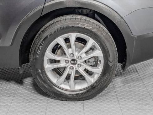 Used 2020 Kia Telluride LX FWD image 37
