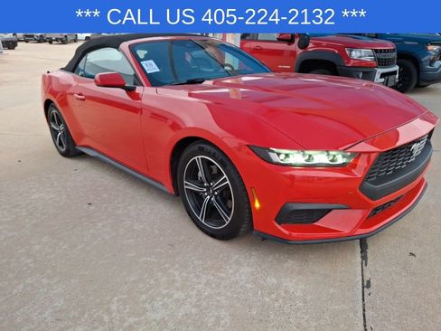 Used 2024 Ford Mustang Convertible image 10