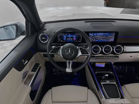 Certified 2026 Mercedes-Benz GLB 250 4MATIC image 22