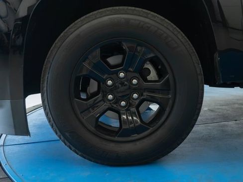 Used 2019 Chevrolet Tahoe LS RWD image 2
