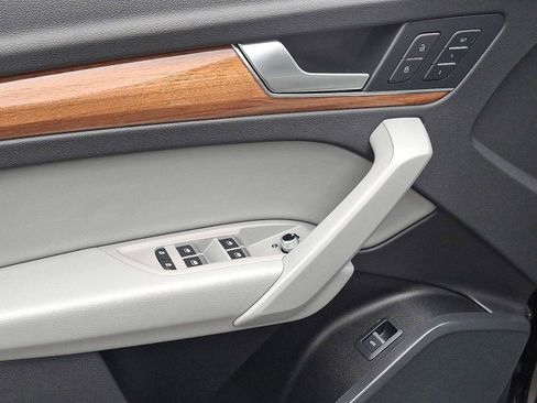 Certified 2022 Audi Q5 2.0T Premium w/ Convenience Package image 10